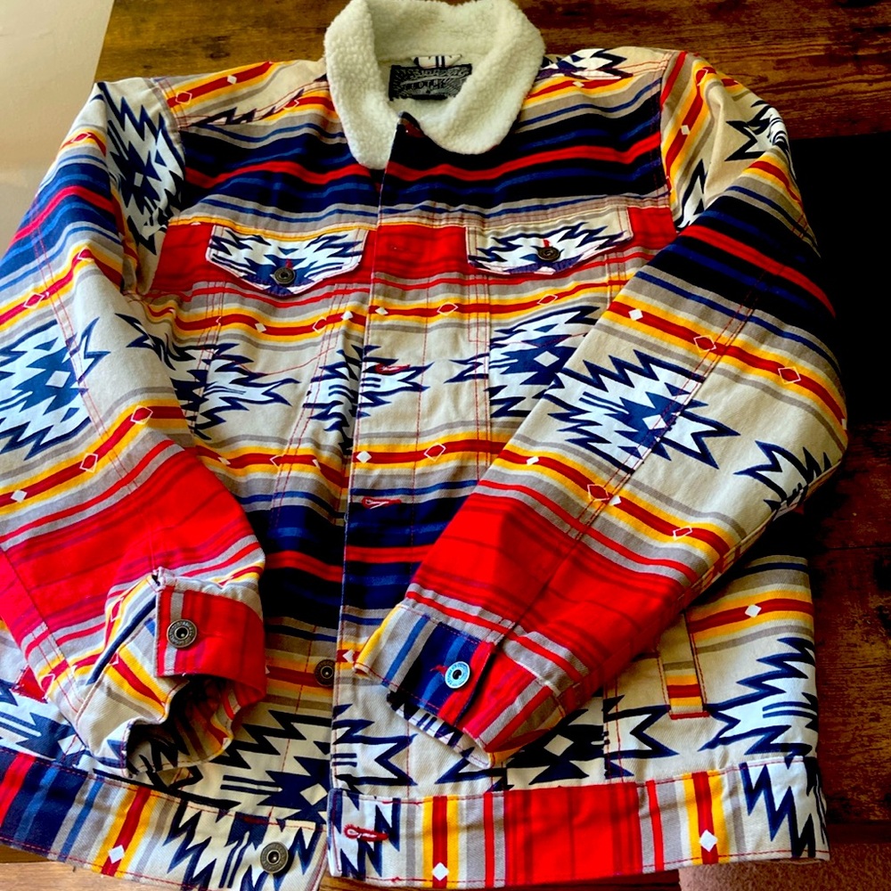 Men’s tribe like print XL canvas jacket. Never own!